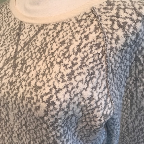 Athleta Long Sleeve Reversable Sweatshirt. Size M - Picture 6 of 6